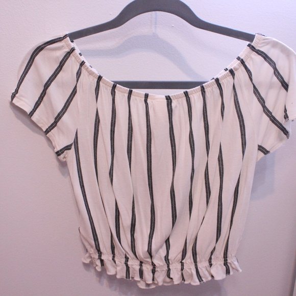 H&M White & Black Off the Shoulder Crop Top - Picture 2 of 3
